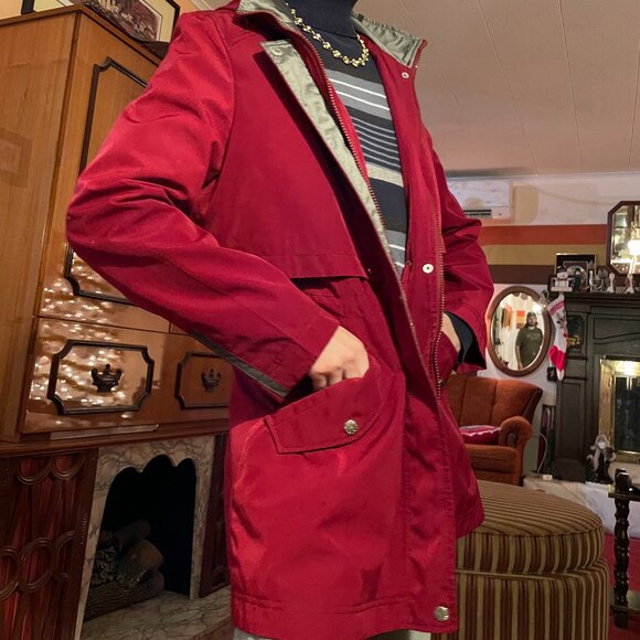 Modern maroon nautica drawstring waist rain coat! - Picture 4 of 16